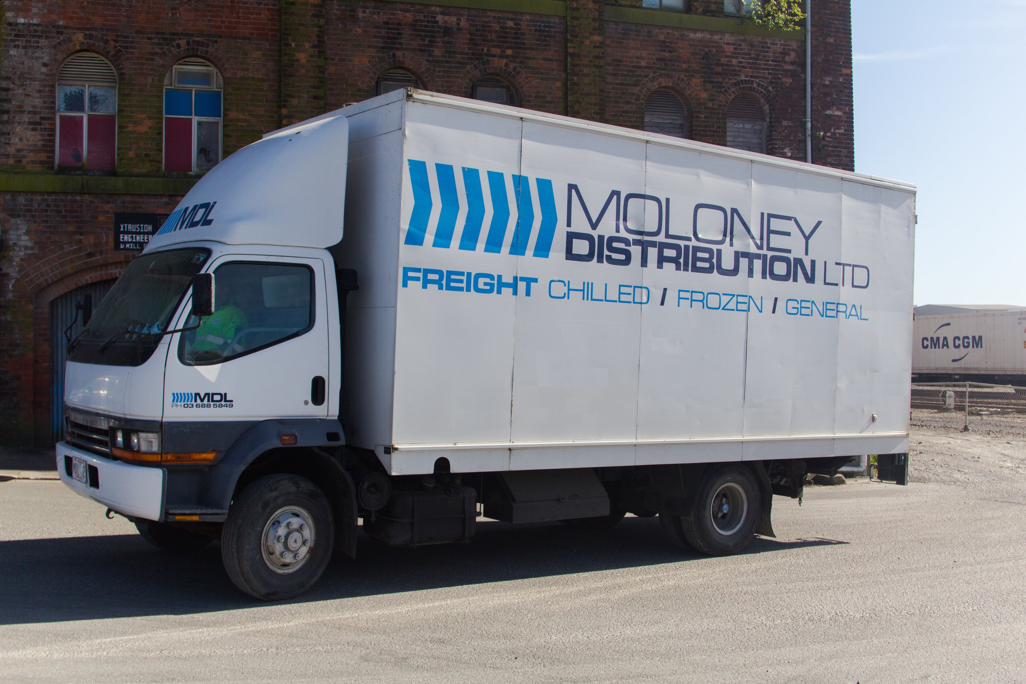 Truck Hire Service MOLONEY DISTRIBUTION LTD